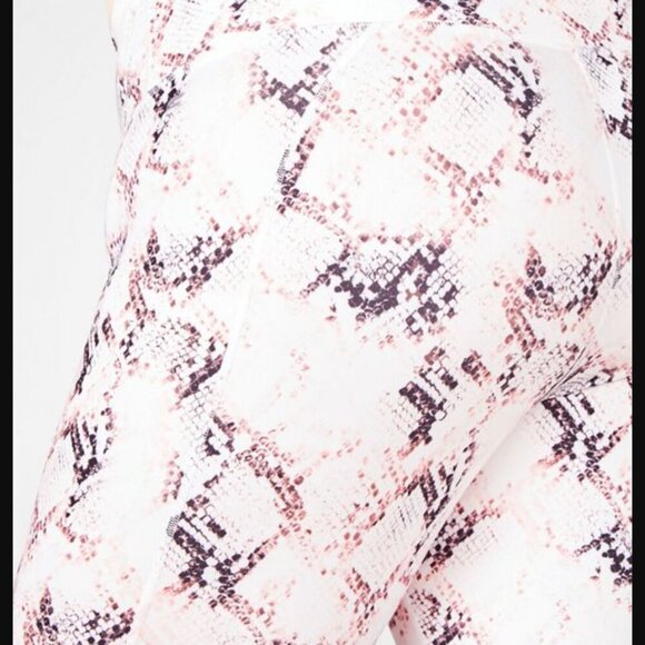 Fabletics High-Waisted Printed Ultracool 7/8 Bowie print - Picture 2 of 3